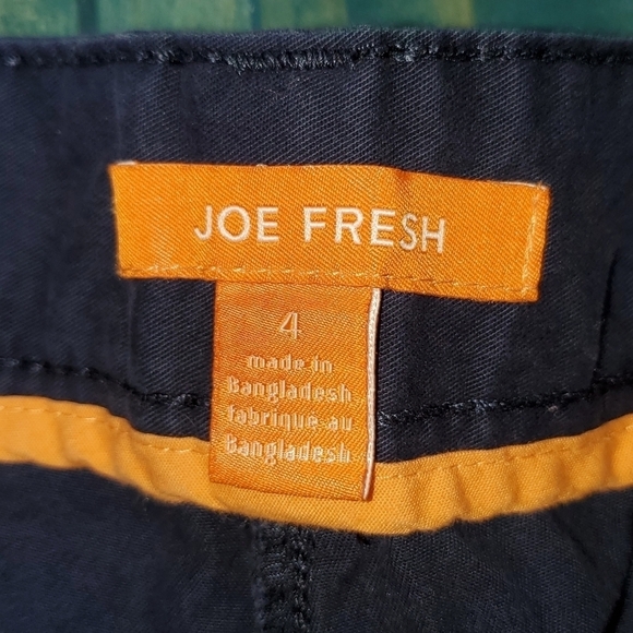 Joe Fresh Navy Denim Shorts Size 4 - Picture 2 of 3